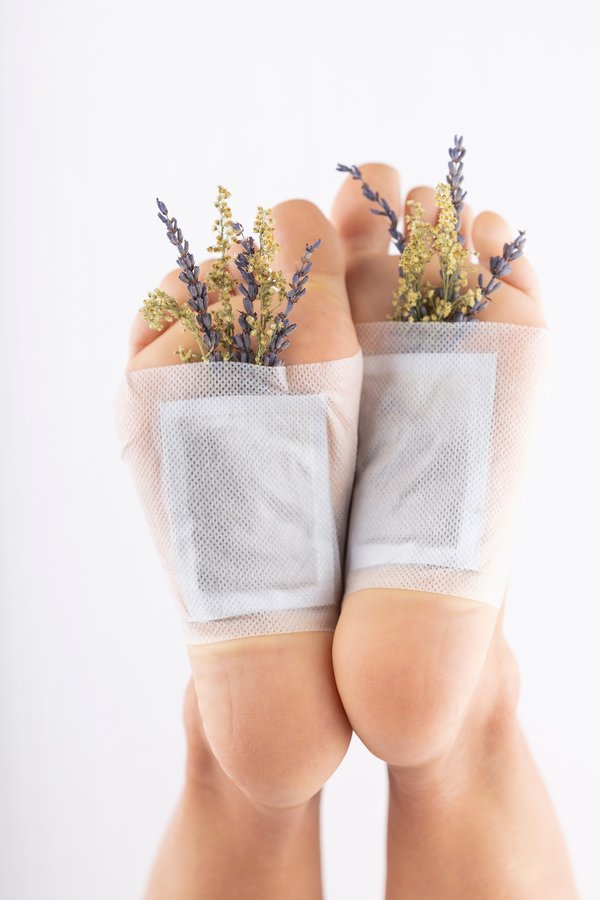 Patch détoxifiants pour les pieds : effets, avis et conseils