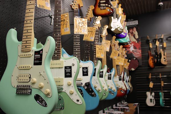 La meilleure guitare électrique pour bien commencer en 2025